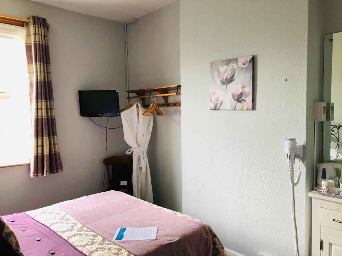 לינה וארוחת בוקר ברודוויי Brook House מראה חיצוני תמונה