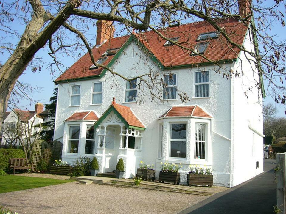 לינה וארוחת בוקר ברודוויי Brook House מראה חיצוני תמונה